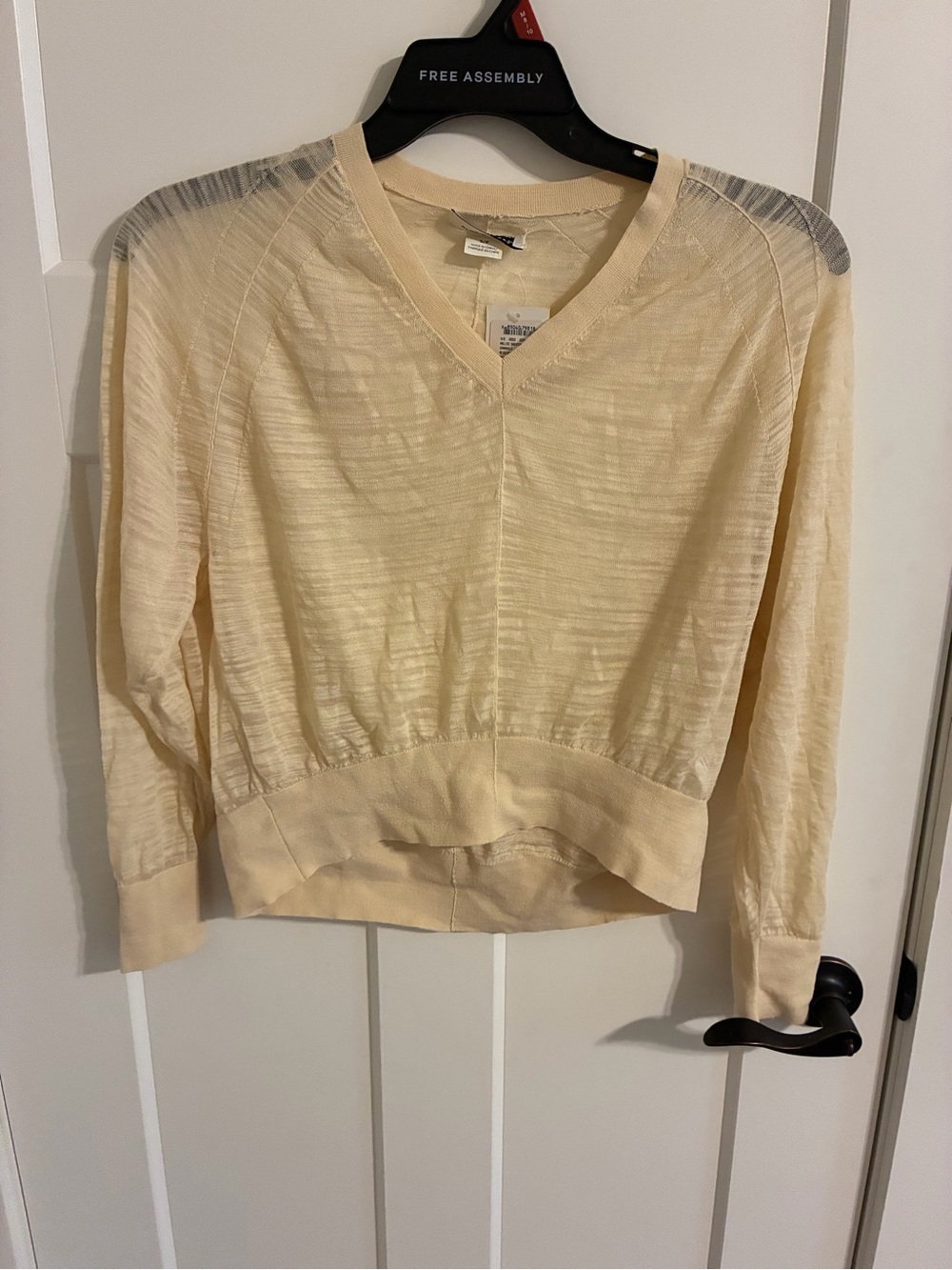 Club Monaco Cream V-Neck Lightweight Pullover